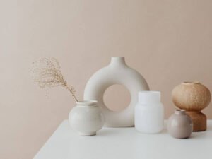 Minimalistinen sisustus